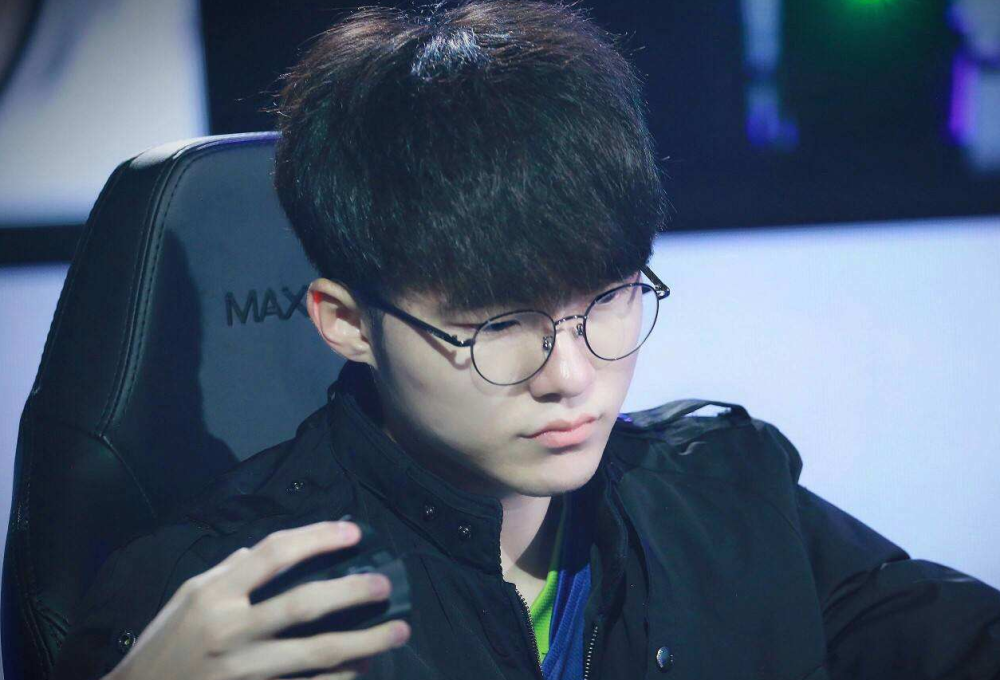 特点进行了 特点进行了